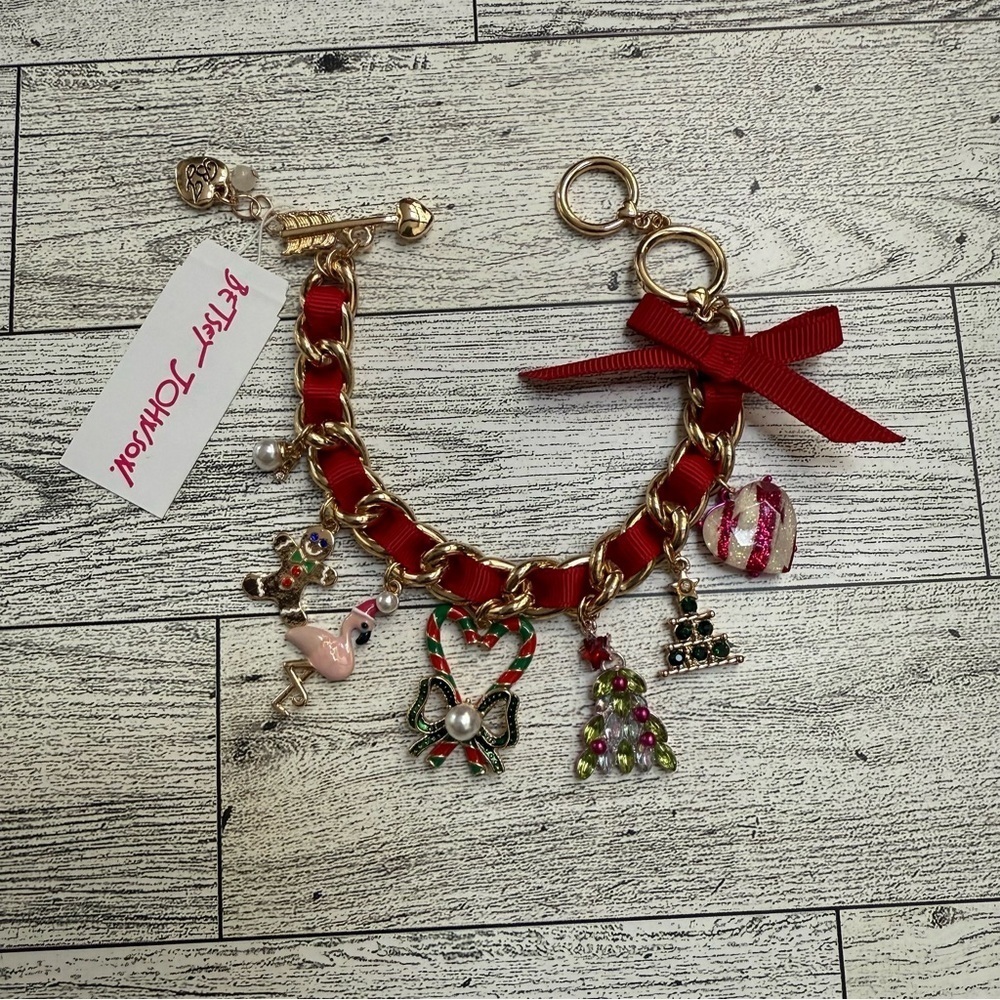 Betsey Johnson Christmas Rhinestone Charm bracelet New